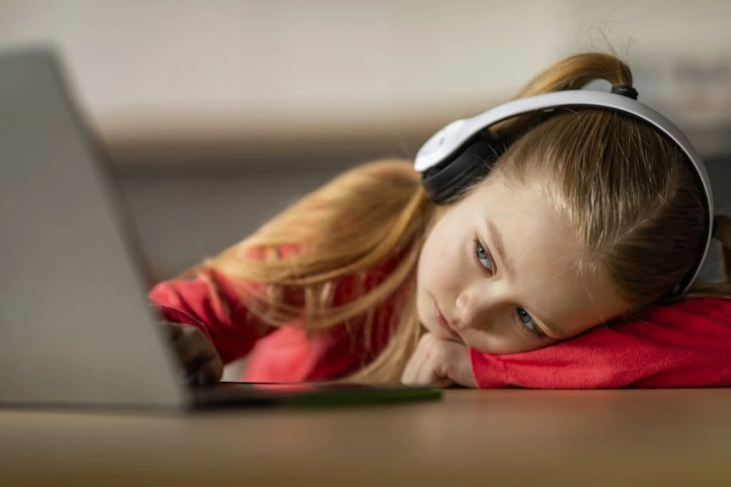 girl experiencing autistic burnout